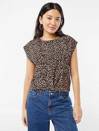 T-shirt en matière fantaisie avec manches chauve-souris