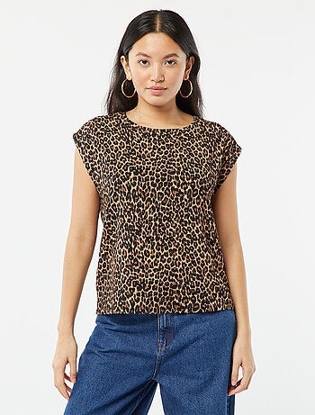 T-shirt en matière fantaisie avec manches chauve-souris