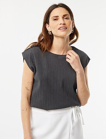 T-shirt en matière fantaisie avec manches chauve-souris