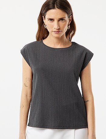 T-shirt en matière fantaisie avec manches chauve-souris