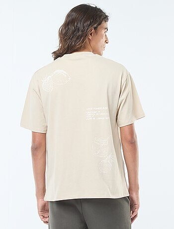 T-shirt imprimé avec broderie poitrine et imprimé au dos