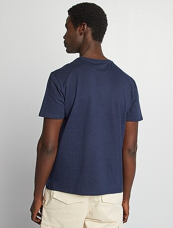 T-shirt manches courtes avec poche poitrine et broderie