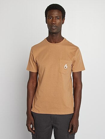 T-shirt manches courtes avec poche poitrine et broderie