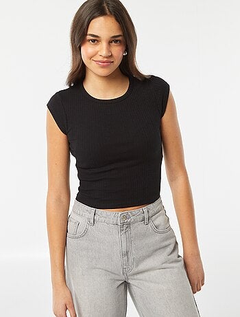 T-shirt sans manches avec ouverture dans le bas du dos