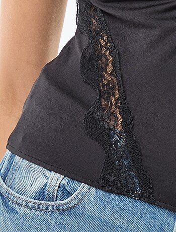 T-shirt sans manches dentelles devant