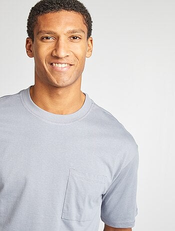 T-shirt uni avec poche poitrine