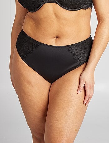 Tanga en microfibre et dentelle
