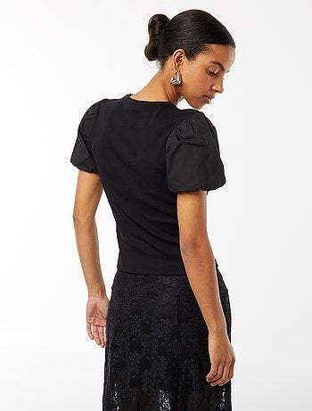 Tee-shirt cintré bi-matière avec manches bouffantes