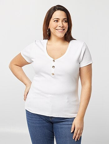 Tee-shirt côtelé avec encolure boutonnée
