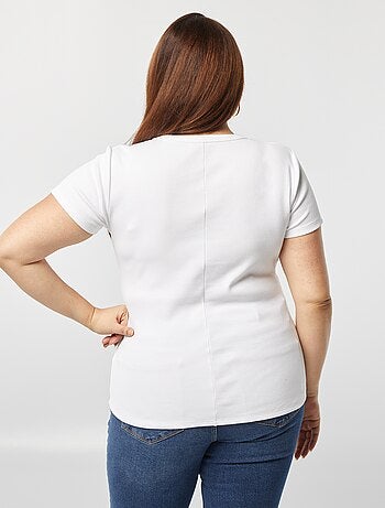 Tee-shirt côtelé avec encolure boutonnée