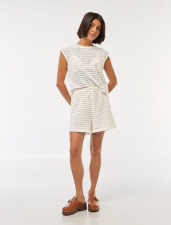 Tee-shirt débardeur en crochet ajouré