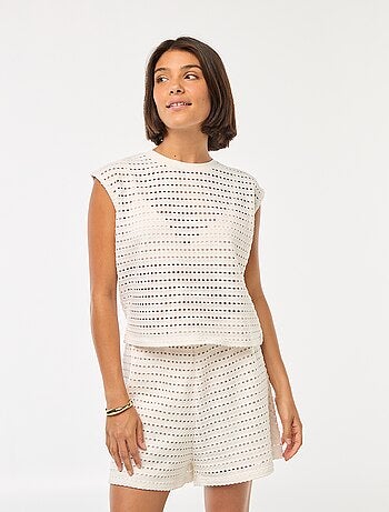 Tee-shirt débardeur en crochet ajouré