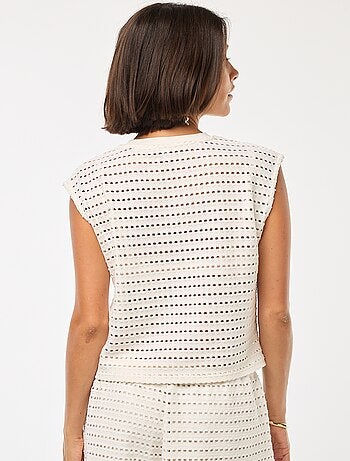 Tee-shirt débardeur en crochet ajouré