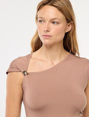 Tee-shirt twisté avec détail bijou