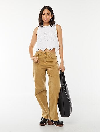 Top sans manches avec broderies anglaises