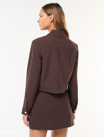 Veste de costume avec boutons dorés coupe courte