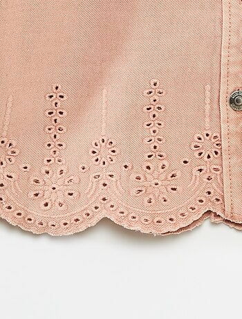 Veste en denim avec broderie anglaise