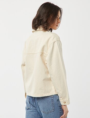 Veste en jean avec boutons dorés