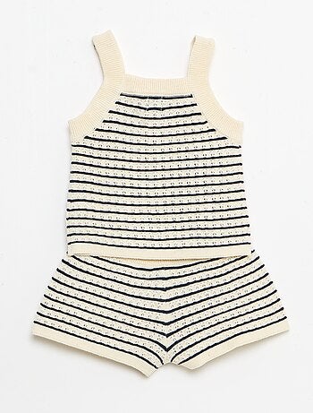 2-delige set met short en T-shirt van haakwerk