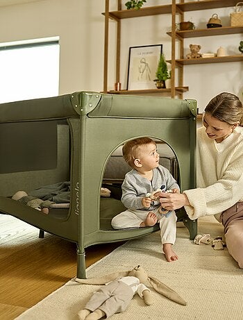 2-in-1 reisbedje LIONELO Jasmin – Babybox – Snel inklapbaar – Wieltjes – 0–36 maanden – Zijvak