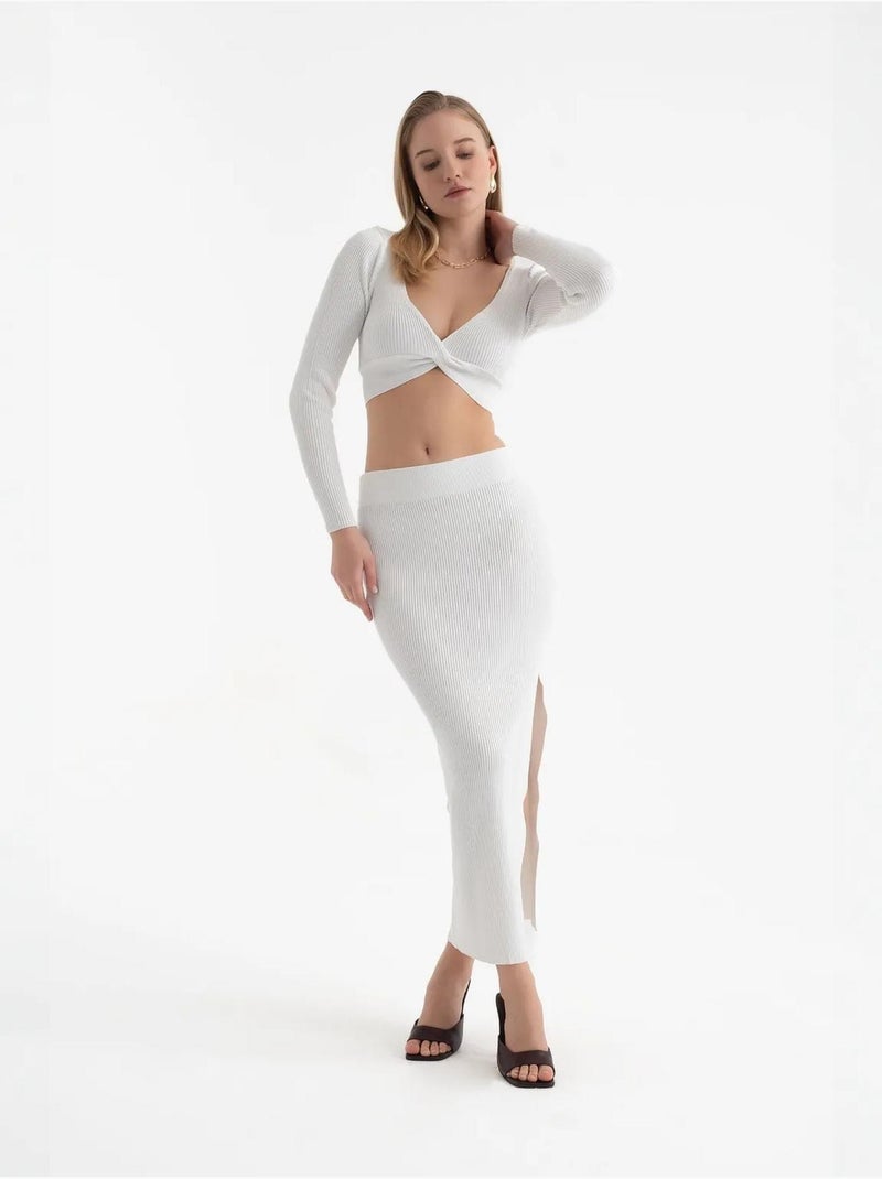 2 stuks: V-hals crop top met lange mouwen en hoge taille maxi-rok met split Wit - Kiabi