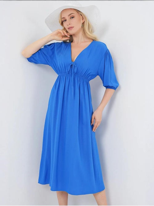 A-vormige aansluitende midi-jurk met v-hals en biesdetail bdart - Kiabi A-vormige aansluitende midi-jurk met v-hals en biesdetail bdart - Kiabi