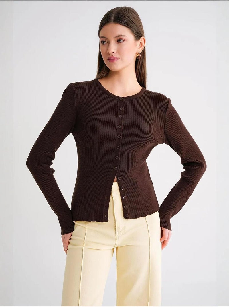 Aansluitend ribgebreid vest met knopen mixray Donkerbruin - Kiabi