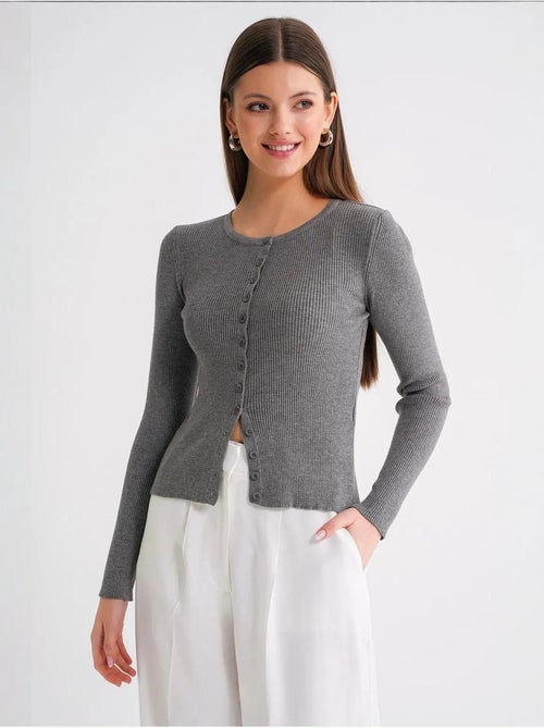 Aansluitend ribgebreid vest met knopen mixray - Kiabi Aansluitend ribgebreid vest met knopen mixray - Kiabi