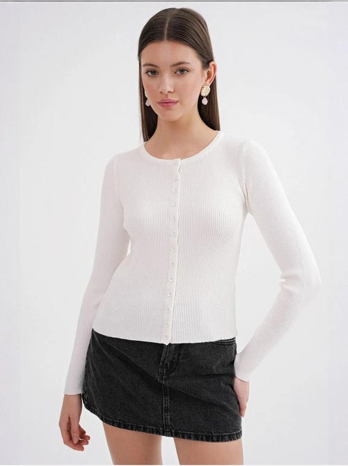 Aansluitend ribgebreid vest met knopen mixray - Kiabi Aansluitend ribgebreid vest met knopen mixray - Kiabi