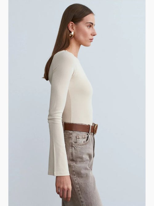Aansluitende blouse met lange mouwen en ronde hals dilvin - Kiabi Aansluitende blouse met lange mouwen en ronde hals dilvin - Kiabi
