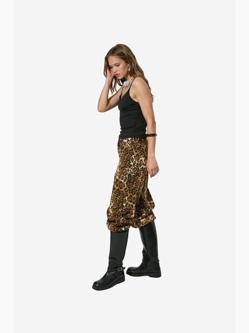 Aansluitende cropped camitop met kant busem - Kiabi Aansluitende cropped camitop met kant busem - Kiabi