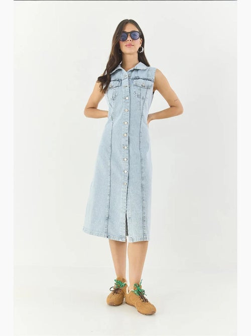 Aansluitende denim midi-jurk met knoopsluiting lucci - Kiabi Aansluitende denim midi-jurk met knoopsluiting lucci - Kiabi