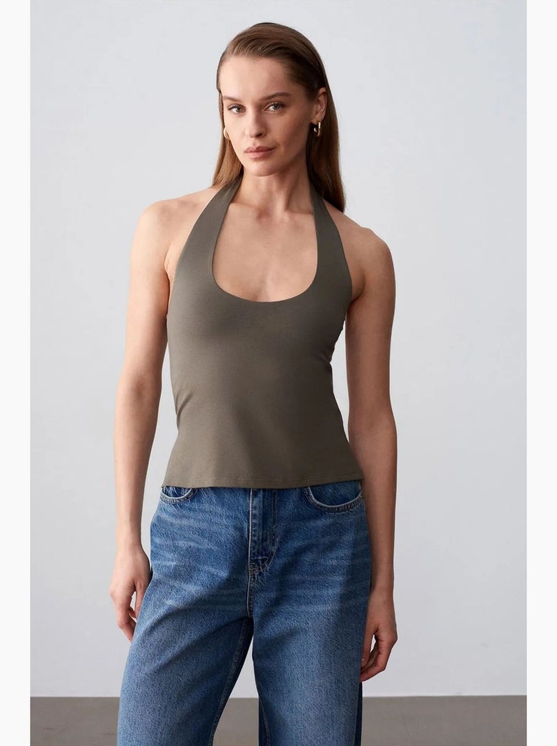 Aansluitende haltertop met cut-out dilvin Kaki - Kiabi