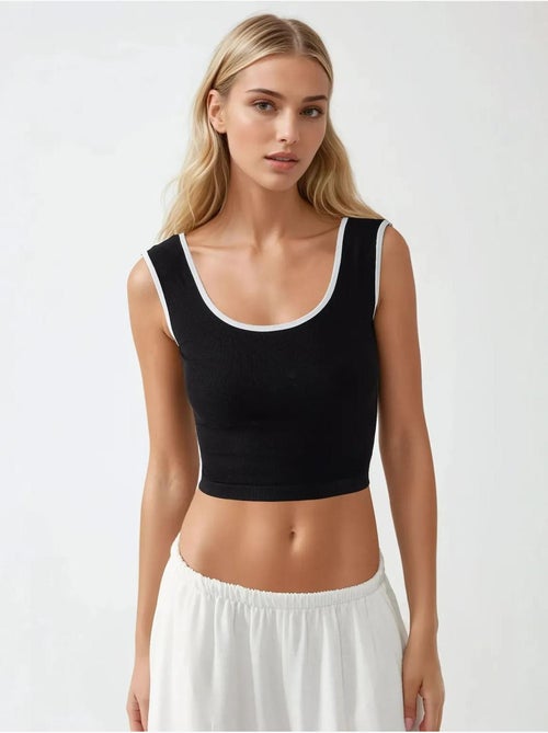Aansluitende tanktop met ronde hals en contrast, hiccup - Kiabi Aansluitende tanktop met ronde hals en contrast, hiccup - Kiabi