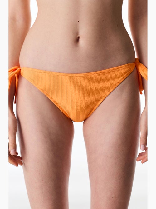 Aisha bikinibroekje met structuur en middelhoge taille penti - Kiabi Aisha bikinibroekje met structuur en middelhoge taille penti - Kiabi