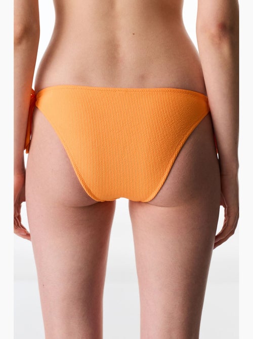 Aisha bikinibroekje met structuur en middelhoge taille penti - Kiabi Aisha bikinibroekje met structuur en middelhoge taille penti - Kiabi