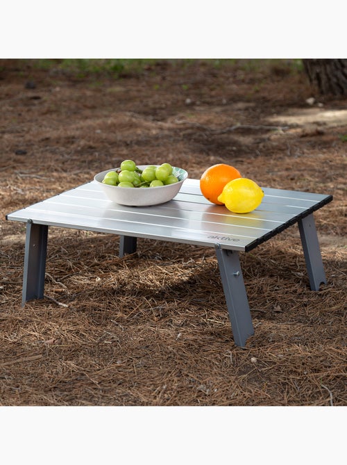 Aktive opklapbare tafel 55x41x20 cm, kleine campingtafel van aluminium, ultralicht - Kiabi Aktive opklapbare tafel 55x41x20 cm, kleine campingtafel van aluminium, ultralicht - Kiabi