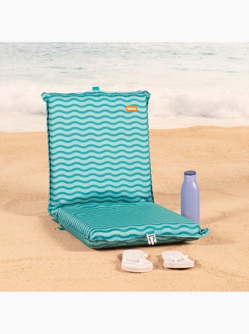 Aktive set van 2 lage, verstelbare strandstoelen 40x48x56 cm golvenpatroon met achtervak - Kiabi Aktive set van 2 lage, verstelbare strandstoelen 40x48x56 cm golvenpatroon met achtervak - Kiabi