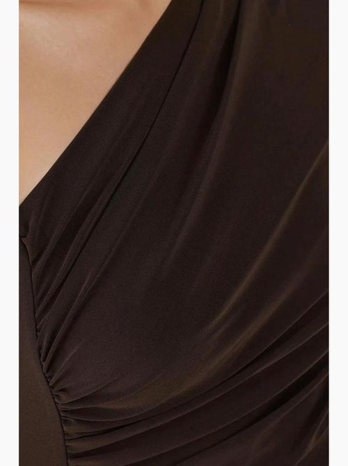 Asymmetrische kraag en gebreide top met lange mouwen hiccup - Kiabi Asymmetrische kraag en gebreide top met lange mouwen hiccup - Kiabi