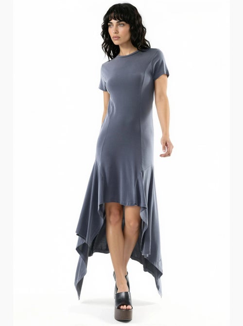 Asymmetrische midi-jurk met ronde hals busem - Kiabi Asymmetrische midi-jurk met ronde hals busem - Kiabi