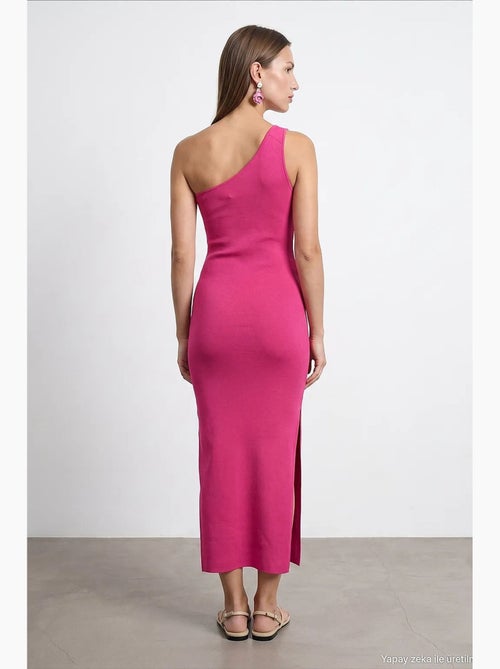 Asymmetrische midi-jurk van ribtricot, één schouder dilvin - Kiabi Asymmetrische midi-jurk van ribtricot, één schouder dilvin - Kiabi