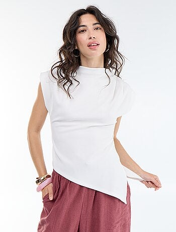 Asymmetrische mouwloze top
