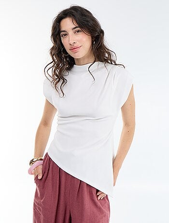 Asymmetrische mouwloze top