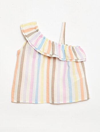 Asymmetrische top met ruches en een bandje
