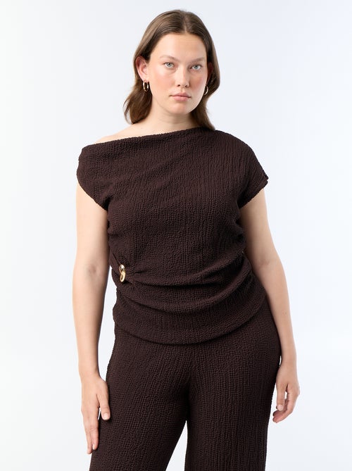 Asymmetrische top van crinkle-stof met goudkleurig sieraad - Kiabi
