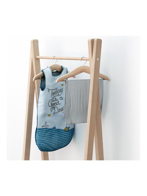 At4 - porte vêtement enfant en bois hooki 50 x 30 x 130 cm - Kiabi At4 - porte vêtement enfant en bois hooki 50 x 30 x 130 cm - Kiabi