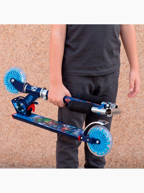 Avengers trottinette pliante à 2 roues avec lumières - Kiabi