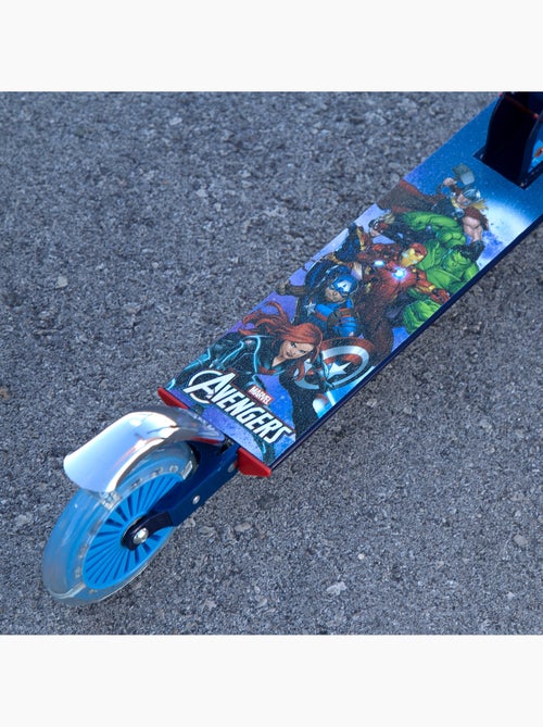 Avengers trottinette pliante à 2 roues avec lumières - Kiabi