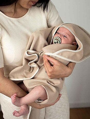 Baby badcape van honingraatkatoen