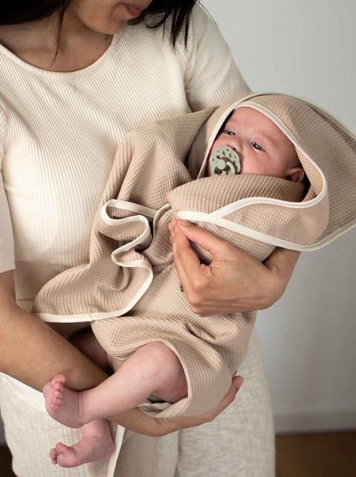 Baby badcape van honingraatkatoen | sevira kids - Kiabi Baby badcape van honingraatkatoen | sevira kids - Kiabi